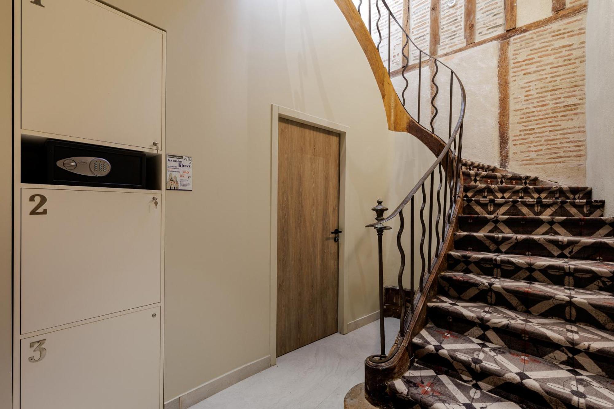 Hotel Cloitre - Entree Autonome, Reception En Ligne - Encore Mieux Orléans Exteriör bild