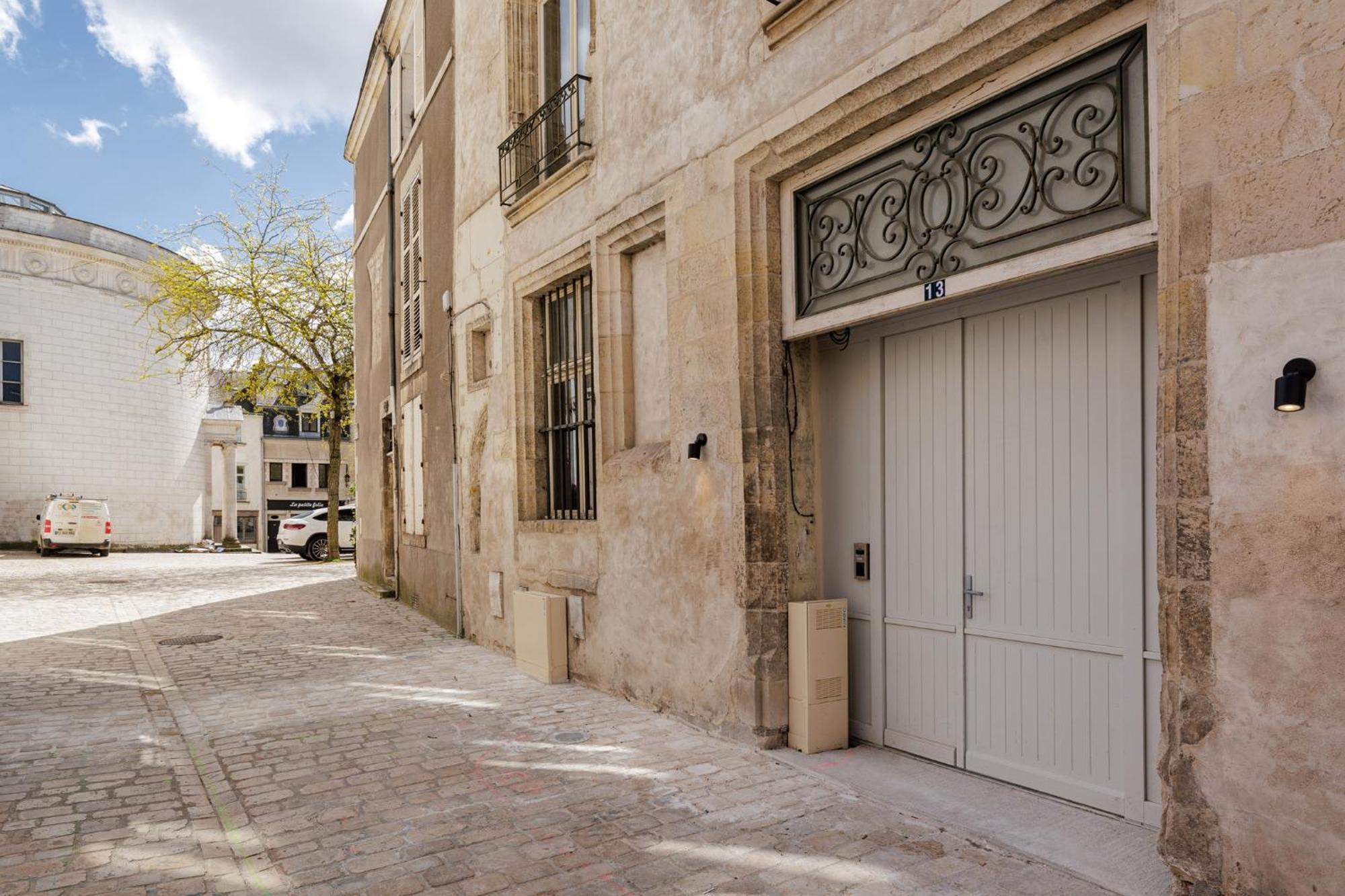 Hotel Cloitre - Entree Autonome, Reception En Ligne - Encore Mieux Orléans Exteriör bild