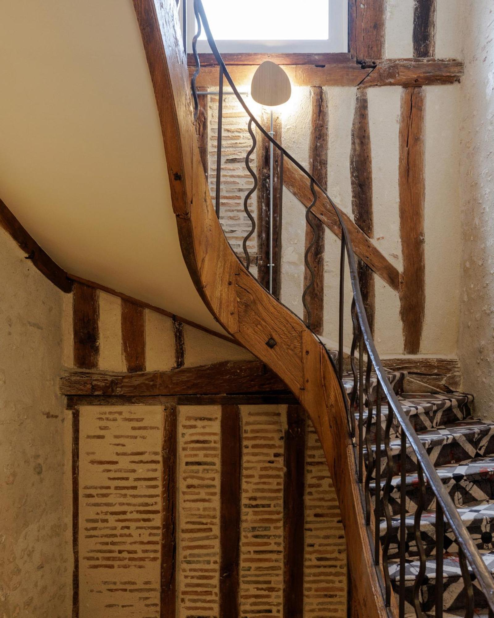 Hotel Cloitre - Entree Autonome, Reception En Ligne - Encore Mieux Orléans Exteriör bild