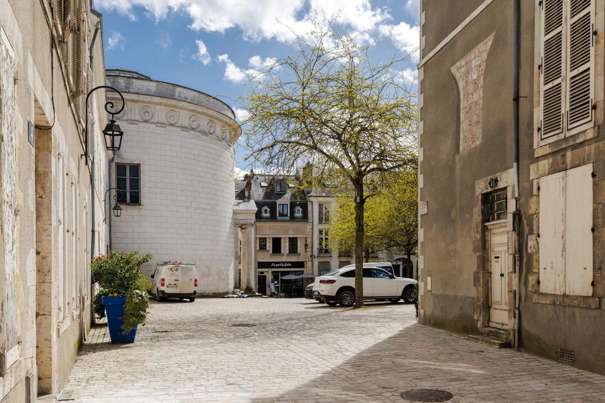Hotel Cloitre - Entree Autonome, Reception En Ligne - Encore Mieux Orléans Exteriör bild