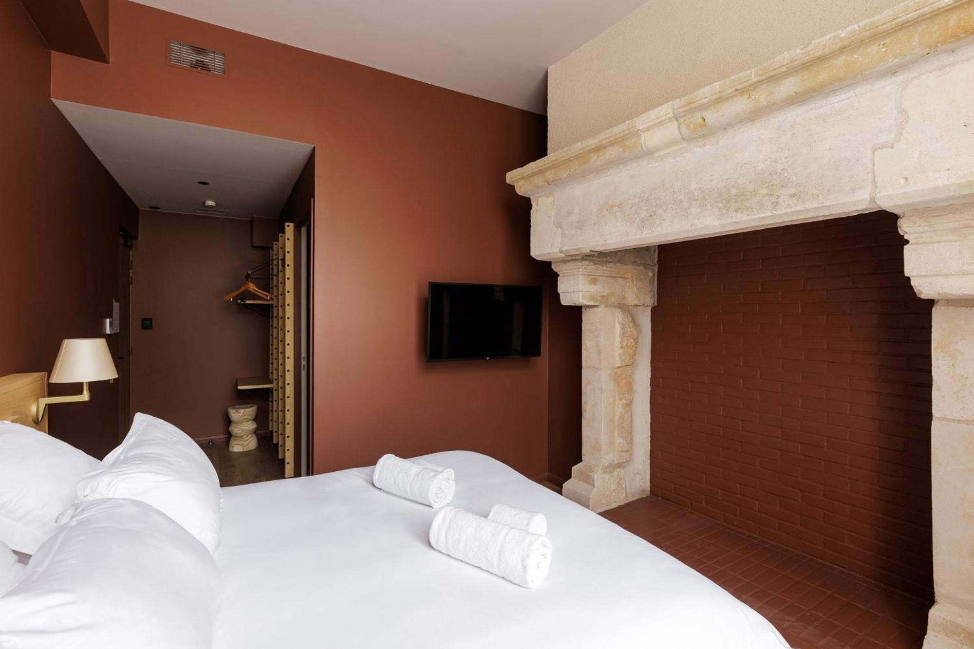 Hotel Cloitre - Entree Autonome, Reception En Ligne - Encore Mieux Orléans Exteriör bild